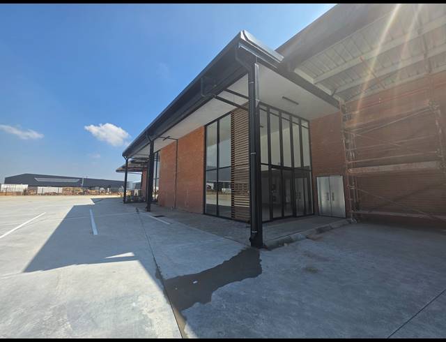 2,776M² WAREHOUSE TO LET IN GOSFORTH PARK